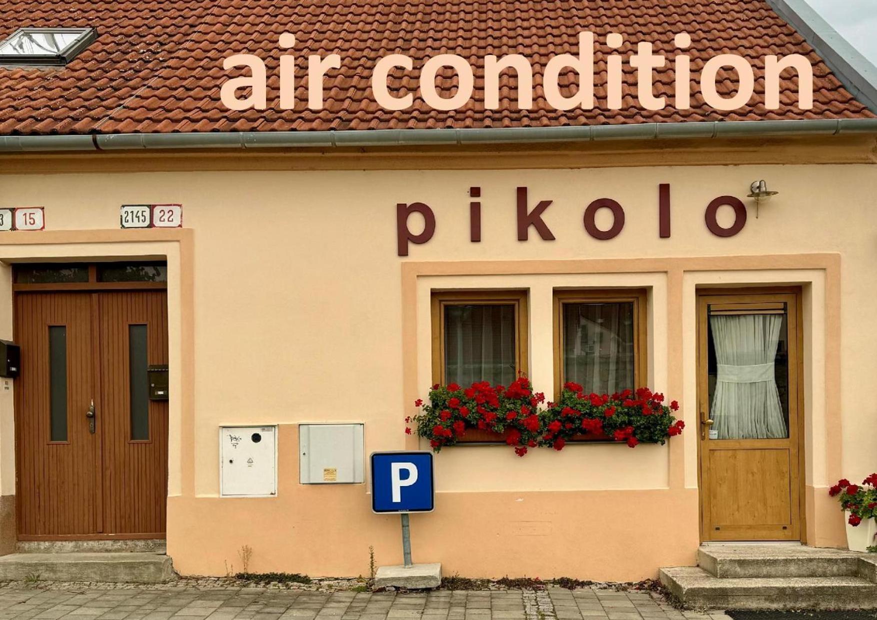 Pikolo - Izby Na Prenajom Hotell Nové Mesto nad Váhom Eksteriør bilde